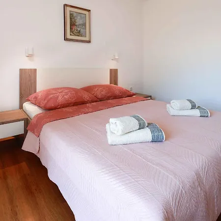 In - Insel Krk 13513 Apartman *