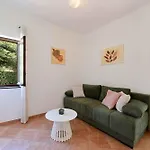 In - Insel Krk 13513 شقة *