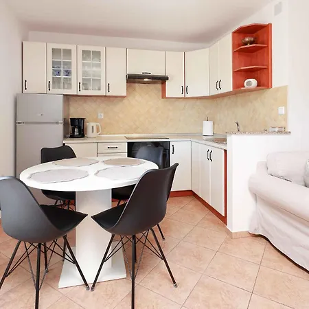 In - Insel Krk 13513 شقة